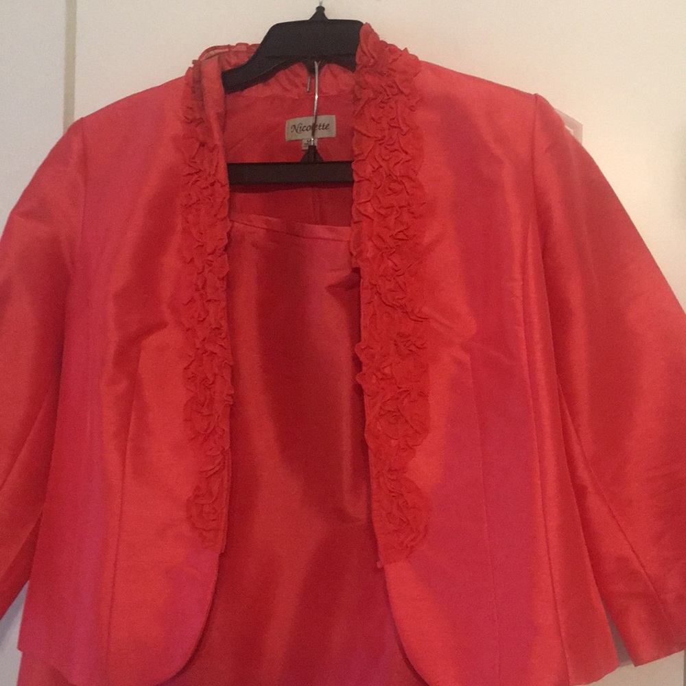 Suit - Picture 2 of 3